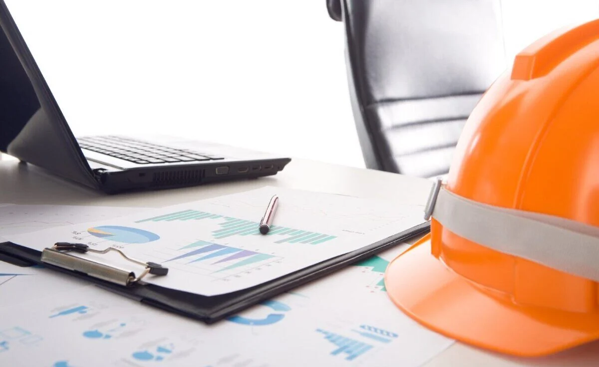 Pillar204-training20and20learning-blog-why20your20frontline20needs20health20and20safety20training20online-7