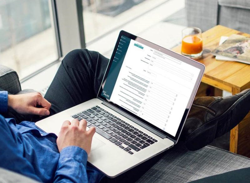 WORDPRESS-PR-IMAGE-SM-Checklist-Mock-Up-Laptop-800×585-2