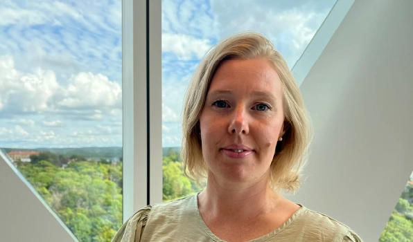 Karin Kallstrom Headshot 01